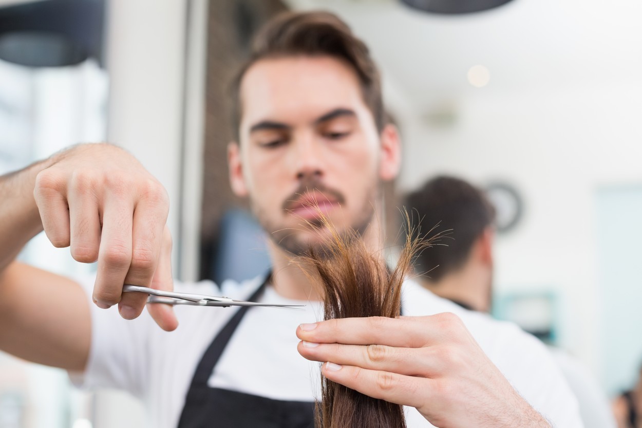MIT ILI ISTINA: Da li šišanje kose ubrzava njen rast?