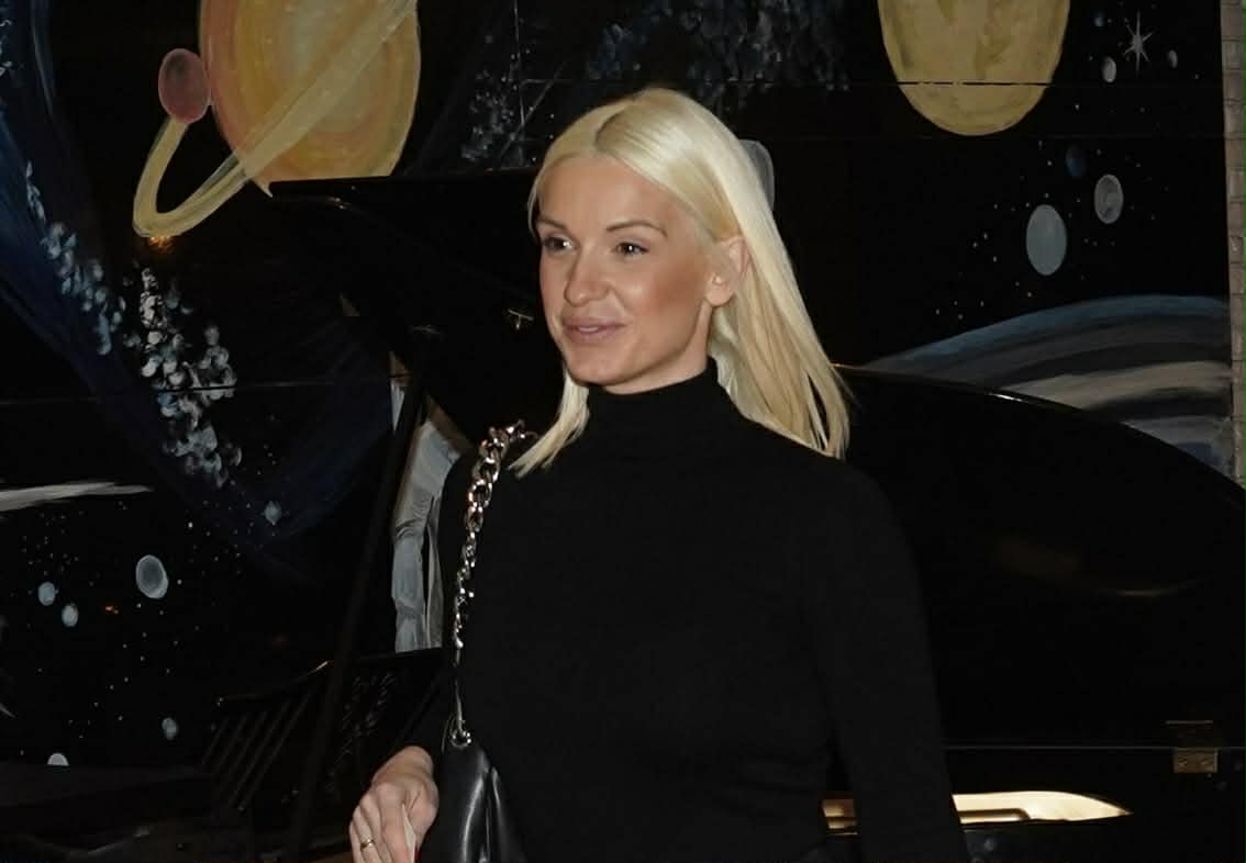 MAJKA ANE MIT JE POZNATA PEVAČICA: Svi kažu da veoma liče, a nekoliko puta su profesionalno sarađivale (FOTO)