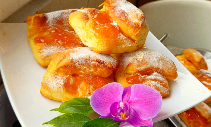 RECEPT ZA PRAVU RUSKU POSLASTICU: Isprobajte lažne salčiće sa džemom zbog kojih će vam mirisati cela kuća (VIDEO)