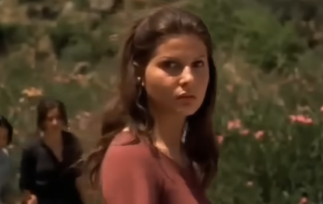 IMALA JE SAMO 17 GODINA KADA JE IGRALA PRVU ŽENU MAJKLA KORLEONA U KUMU: Evo kako danas izgleda prelepa Apolonija? (FOTO)