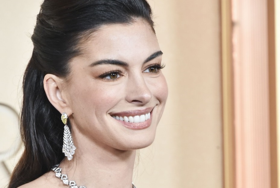 EN HATAVEJ OTKRILA TAJNU MLADOLIKOG IZGLEDA U PETOJ DECENIJI: U 30. izbacila alkohol, u 40. uvela OVA pravila