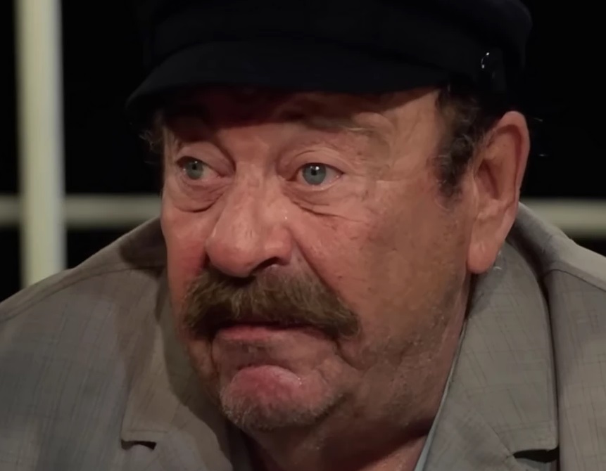 SEDAM DANA NAKON SAHRANE MUŽA OTIŠLA NA LETOVANJE: Na sahrani ni pop nije znao koga sahranjuje, a čitulje su bile bez ožalošćenih