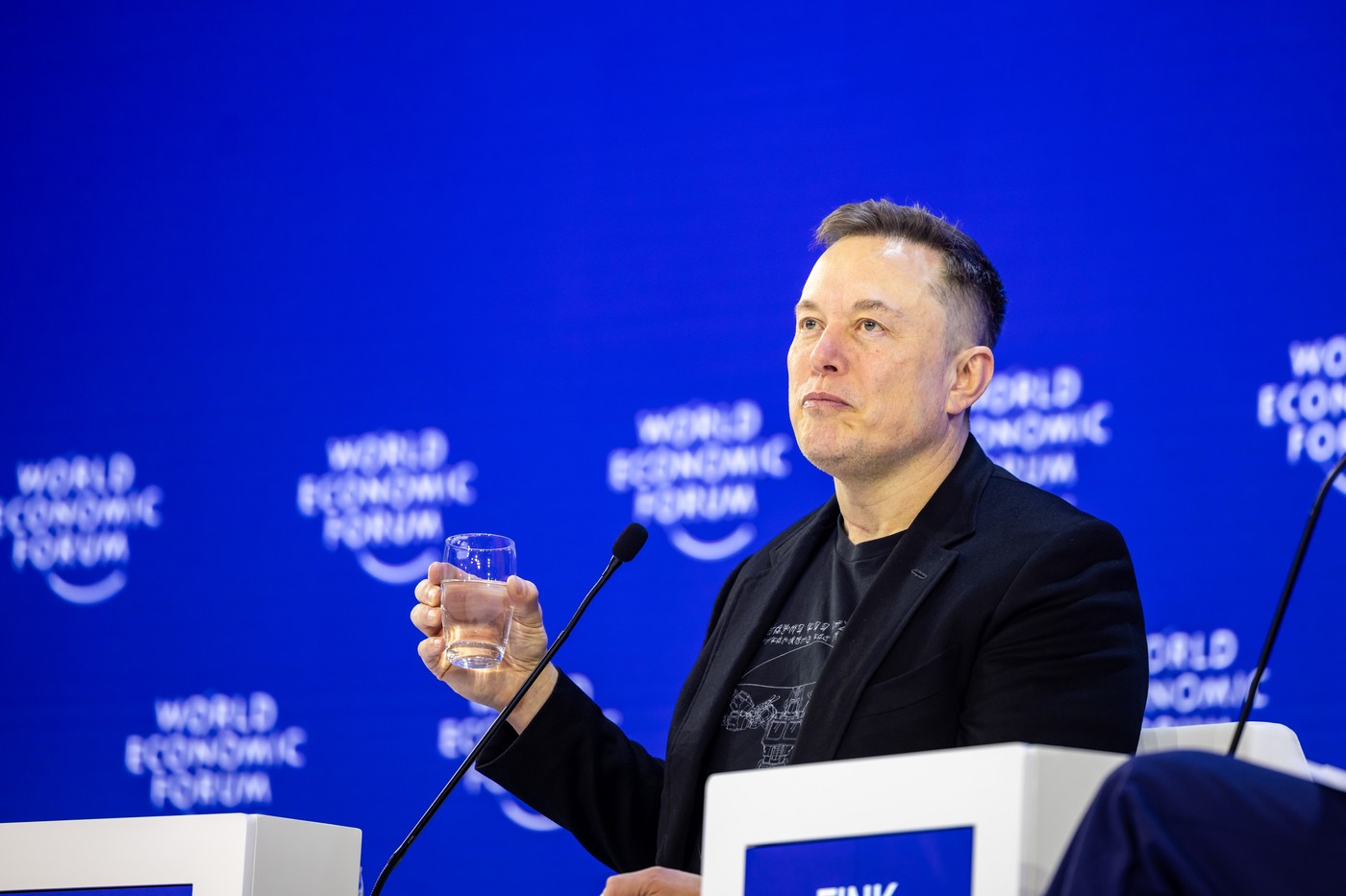 Kako je Ilon Mask napravio milijarde: Dok je studirao trošio 1 dolar dnevno, kupao se u javnim svlačionicama i jeo viršle