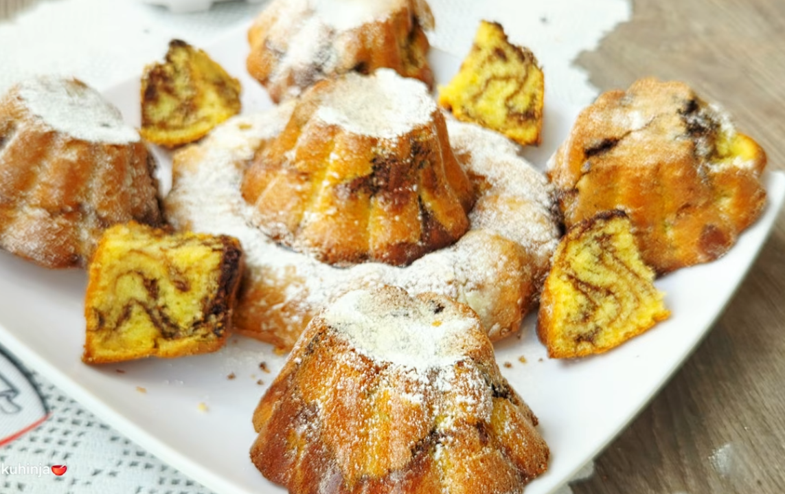 MAFINI SA ČOKOLADOM: Ne postoje lepši i ukusniji, a prave se za čas! (RECEPT)