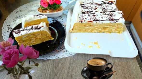 TORTA SA BANANAMA I KEKSOM: Ne peče se i spremna je za 10 minuta