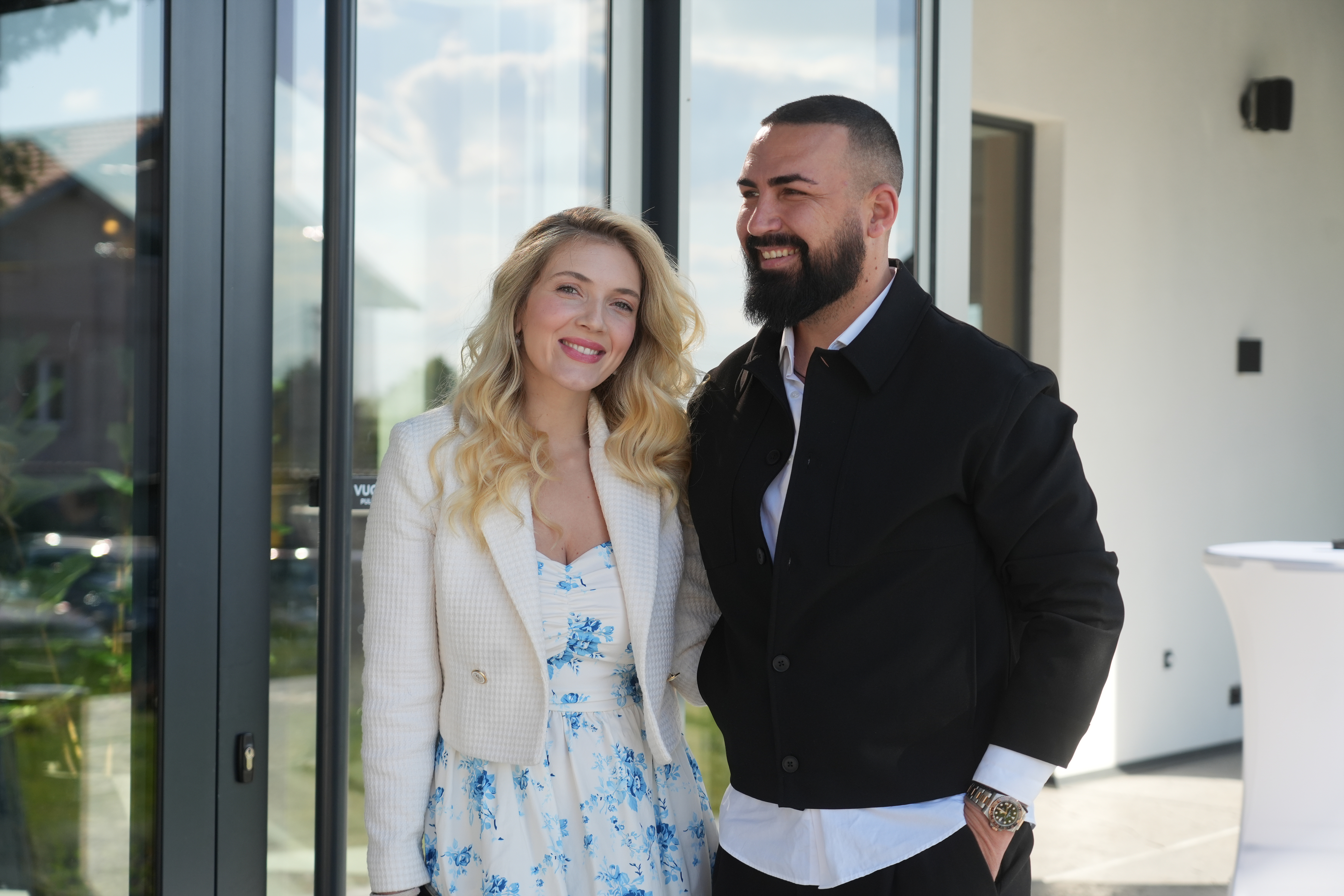 "UŠLI SMO U BRAK JAKO MLADI, NIGDE NIJE IDEALNO": Nikolina Kovač o braku sa Sašom Kaporom i troje dece