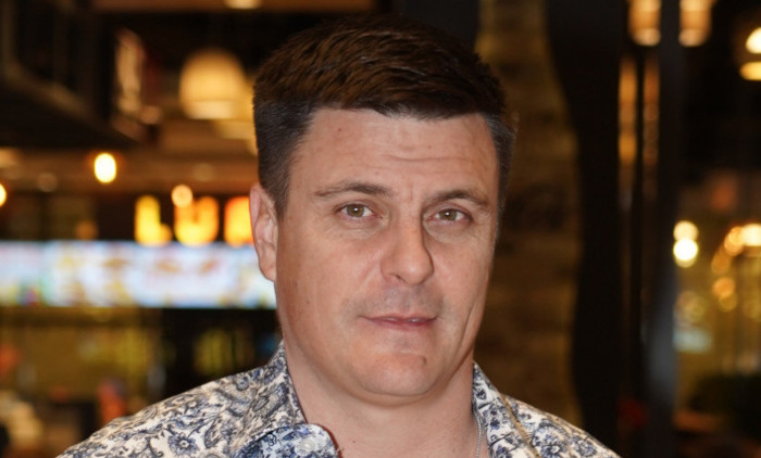 VUK KOSTIĆ SE OŽENIO I POSTAO OTAC: Najpoželjniji neženja dobio ćerku