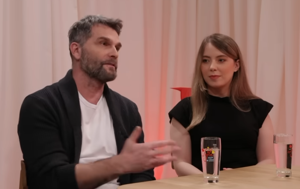 NAŠ POZNATI GLUMAC U STRASNOM ZAGRLJAJU SA 23 GODINE MLAĐOM VERENICOM: "Stariji sam godinu dana od oca, od mame tri " (VIDEO)