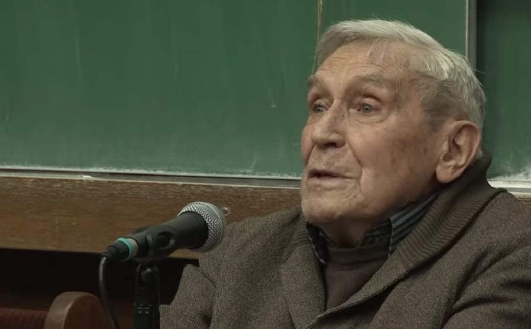SAVETI VLADETE JEROTIĆA ZA SVE RODITELJE: Evo šta treba da kažete tinejdžerima kada se prvi put zaljube