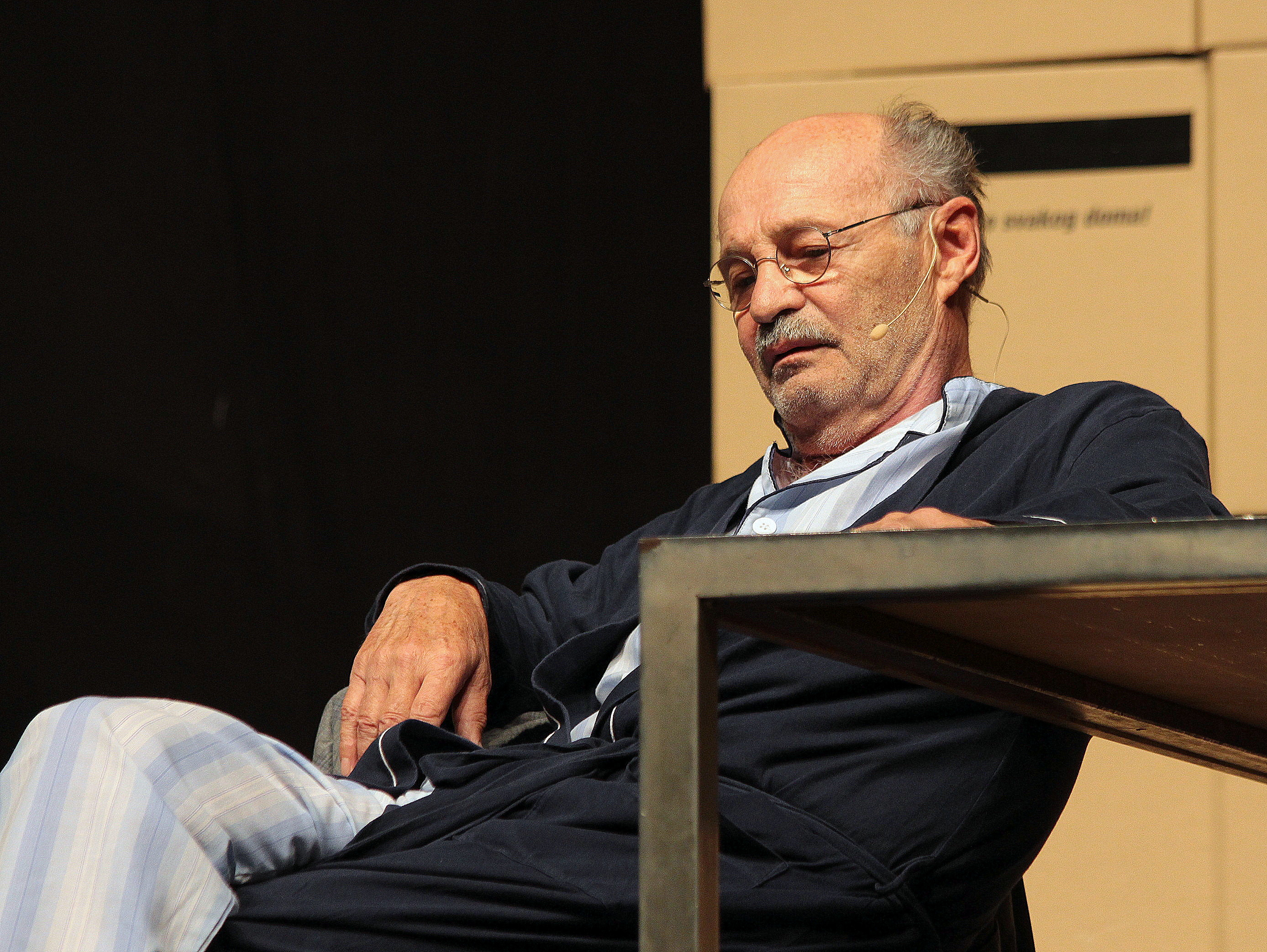 "DA SAM IMAO IZBORA, NE BIH ŽELEO DA SE RODIM KAO MUSTAFA": Glumac voleo da slavi Božić i Uskrs, a baka ga terala da se klanja