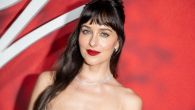 ШИШКЕ МОГУ ПОТПУНО ДА ВАМ ПРОМЕНЕ ЛИЦЕ: Коме стоје чувене завесе, а коме равне?  