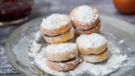 ОВО ЈЕ НАЈБОЉИ РЕЦЕПТ ЗА ПОСНЕ ВАНИЛИЦЕ: Ситни колачи који се топе у устима и враћају у детињство