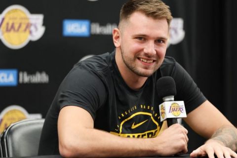 LUKA DONČIĆ I ANAMARIJA RASKINULI VERIDBU: Par dobio drugo dete pre nekoliko meseci, a sada usledio iznenadni raskid 