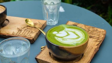 Како се прави нордијски лате? Напитак богат есенцијалним минералима и витаминима