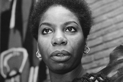 Osvajala glasom, a šokirala nasiljem: Pucala na muškarce, a za sve je bio kriv psihički poremećaj