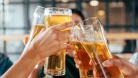 OHLADITE PIVO ZA 2 MINUTA: Ako ste zaboravili da ga stavite u frižider na vreme isprobajte ovaj trik (VIDEO)