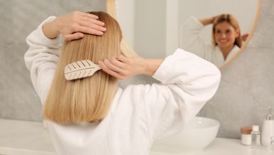 T - ZONA GLAVE JE MESTO GDE POČINJE PROREĐIVANJE KOSE: \