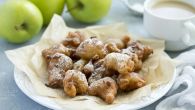 SLATKI UŠTIPCI SA JABUKAMA: Gotovi za čas, a toliko su ukusni da nestaju sa stola za 5 minuta (RECEPT)