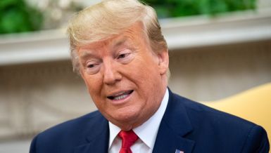 ВОЗАЋ ЛИМУЗИНЕ ДОНАЛДА ТРАМПА ТВРДИ ДА ЈЕ УЧЕСТВОВАО У ГРУПНОМ СИЛОВАЊУ: \