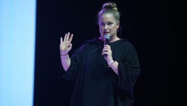НАША ПОЗНАТА ГЛУМИЦА СМРШАЛА 27 КИЛОГРАМА: Тешко се носила са осудама - \