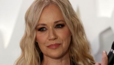 УВЕК ЈЕ НАСМЕЈАНА ИАКО ВОДИ ТЕШКУ БОРБУ: Јелена Розга отворено говорила о здравственим проблемима које има