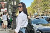 1784637417_Sunny-days-in-Paris.jpg