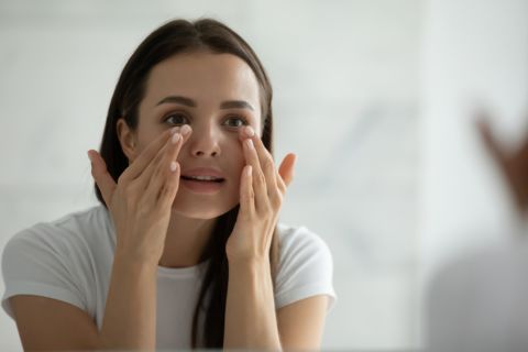 Zašto je koža ispod očiju posebno osetljiva? Ovo treba da bude deo nege 365 dana u godini 
