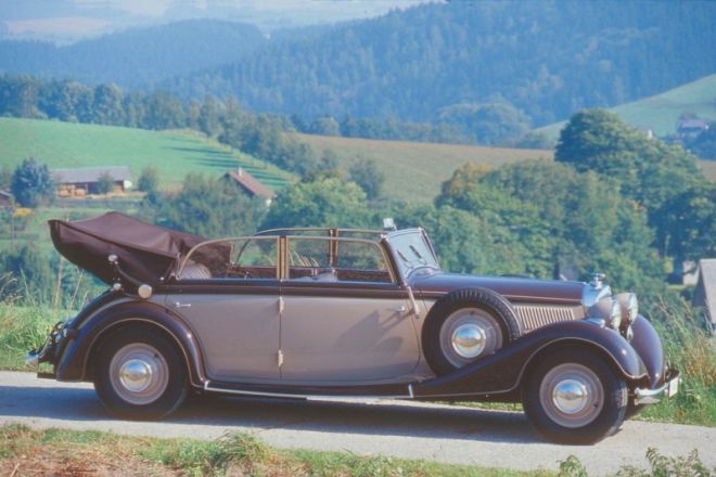 1595433836_Horch-830-BL-Sedan-Cabriolet-with-V-8-Motor.jpg