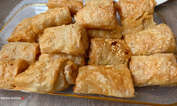 PITA SA KROMPIROM ZA PETROVSKI POST: Recept koji se prenosi generacijama (VIDEO)