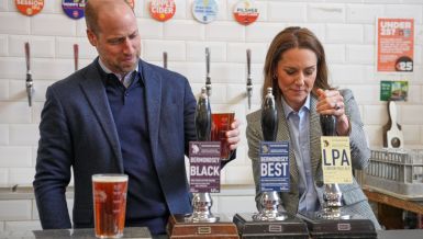 КЕЈТ МИДЛТОН ОДБИЛА ПИВО: \