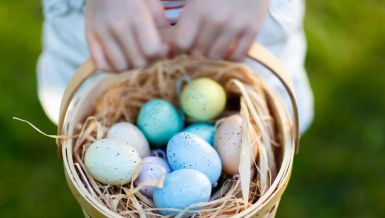 Офарбајте јаја СОДОМ БИКАРБОНОМ: Потпуно природан начин за најлепше боје 