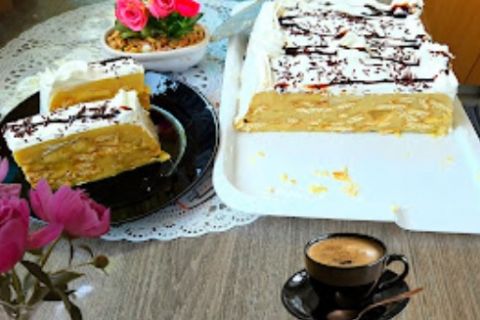 TORTA SA BANANAMA I KEKSOM: Ne peče se i spremna je za 10 minuta 