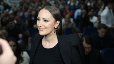 Aleksandra Prijović oduševila stajlingom u evropskoj prestonici: Kad si u Parizu...\