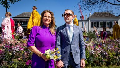 РАЗВОДИ СЕ ПОЗНАТИ ПРИНЧЕВСКИ ПАР: \