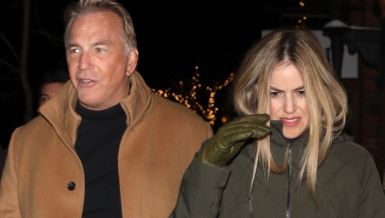 POZNATI ZAVODNIK NAKON MUKOTRPNOG RAZVODA PONOVO UŽIVA U LJUBAVI: Kevin Kostner \