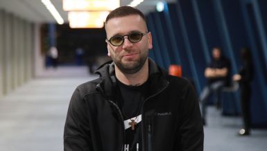 РАЗВЕО СЕ ВЛАДАН САВИЋ: Певач \