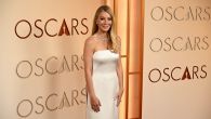 ШТА ТО НОСИ ГВИНЕТ ПАЛТРОУ? Дошла је на доделу Оскара након 11 година и изазвала лавину коментара (ВИДЕО) 
