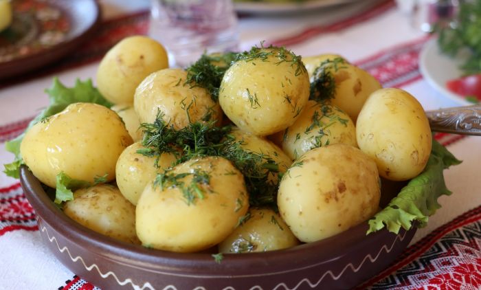 1633352425_ukrainian-dill-potatoes-g56d9de2df_1920.jpg