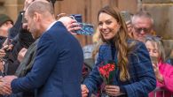 КАПУТ ПРИНЦЕЗЕ КЕЈТ МИДЛТОН КОЈИ ЈЕ ИДЕАЛАН ЗА ПРЕЛАЗ ИЗ ЗИМЕ У ПРОЛЕЋЕ: Елегантан и безвременски (ФОТО) 