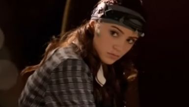 УХАПШЕНА ПРЕЛЕПА ГЛУМИЦА ИЗ СУЛЕЈМАНА ВЕЛИЧАНСТВЕНОГ: У Турској тренутно влада хаос и то међу познатим именима и звездама!