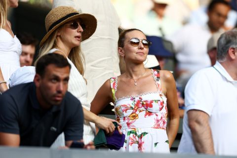 JELENA ĐOKOVIĆ ODUŠEVILA NA VIMBLDONU U HALJINI OD 750 EVRA: Donji deo haljine je čisto savršenstvo! (FOTO)