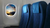 Zašto su sedišta u avionu plave boje? Psiholozi objasnili šta se krije iza ove odluke avio-kompanija