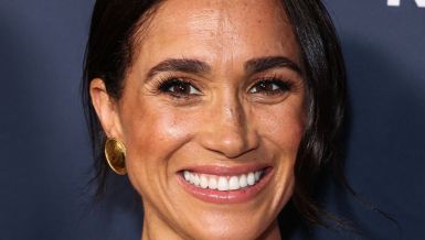 МЕГАН МАРКЛ ОБЈАВИЛА ПРЕДИВАН ВИДЕО СА ЛИЛИБЕТ И АРЧИЈЕМ: Показала како малишани украшавају јаја и славе Ускрс (ВИДЕО)