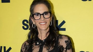 ПРОСЛАВИЛА СЕ 80-ТИХ У РОМАНТИЧНИМ КОМЕДИЈАМА, ПА ИЗГРАДИЛА ЦАРСТВО: Овој глумици данас нико не може да парира по богатству у Холивуду!