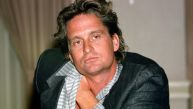 МАЈКЛ ДАГЛАС ТВРДИ ДА СЕ РАЗБОЛЕО НАКОН ИНТИМНИХ ОДНОСА СА ПОЗНАТОМ ГЛУМИЦОМ?! Лечење му је оставило тешке опекотине, изгубио 20 килограма
