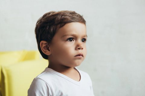 OVAKVO PONAŠANJE MOŽE ZNATNO OTEŽATI IZGRADNJU STABILNIH ODNOSA: 9 trauma iz detinjstva dečake pretvaraju u nestabilne muškarce