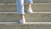 ЗАДИШЕТЕ СЕ ДОК СЕ ПЕЊЕТЕ УЗ СТЕПЕНИЦЕ? Ево када ова појава постаје забрињавајућа према лекарима
