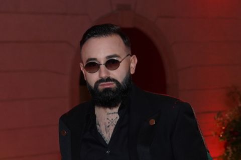 "SA GROBLJA SAM IŠAO DA PEVAM": Naš poznati pevač doživeo porodične tragedije, ali je morao da radi bez obzira na sve - "Niko me nije pitao kako sam"