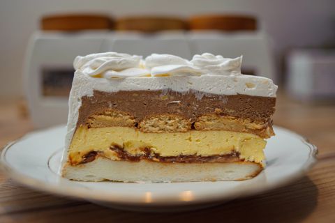 KREMASTA TORTA KOJOJ JE TEŠKO ODOLETI: Bingo torta je obavezan dezert koji svaka domaćica mora da ima u svom kuvaru (RECEPT)