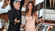Амал Клуни показала како да понесемо сако у модној комбинацији за журку: Позната адвокатица диктира трендове (ФОТО) 